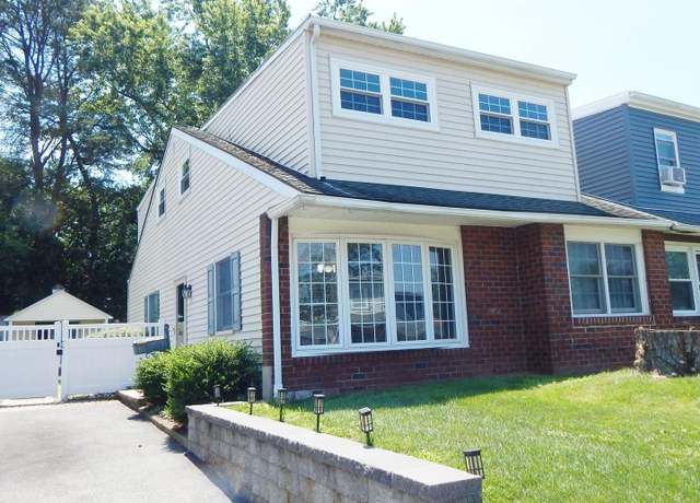 Property at 1435 Edgewood Ave, Abington, PA 19001, 3 beds, 1.5 baths