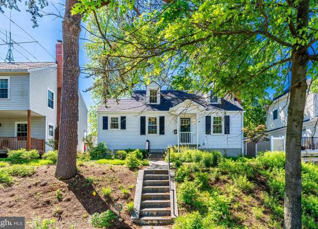 Property at 3912 6th St S, Arlington, VA 22204, 3 beds, 3 baths