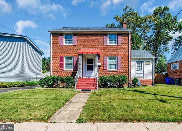 Property at 5943 2nd St S, Arlington, VA 22204, 3 beds, 2.5 baths