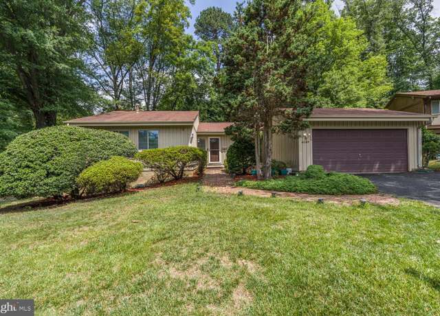 Property at 4149 Elizabeth Ln, Annandale, VA 22003, 5 beds, 2 baths