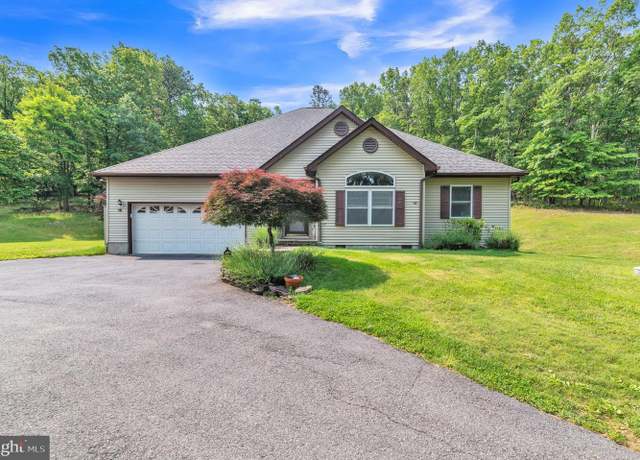 Property at 30 Wooded Ln, Front Royal, VA 22630, 3 beds, 2 baths