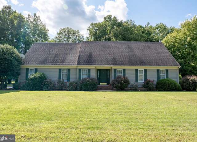 Property at 9 Fairway East Dr, Georgetown, DE 19947, 3 beds, 2 baths