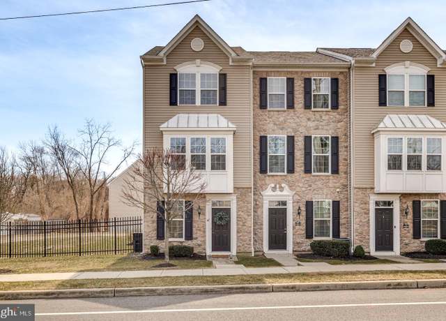 Property at 67 Franklin Cir, Somerdale, NJ 08083, 2 beds, 2.5 baths