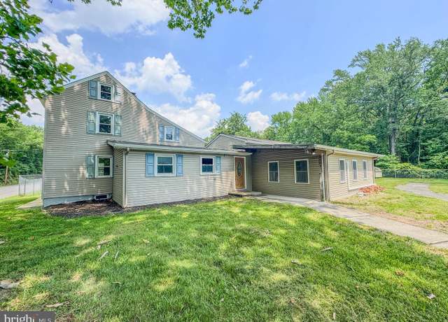 Property at 211 Fort Mott Rd, Pennsville, NJ 08070, 4 beds, 1 bath