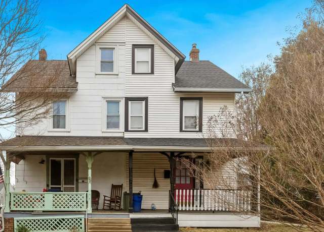 Property at 742 Buck Ln, Haverford, PA 19041, 4 beds, 1.5 baths