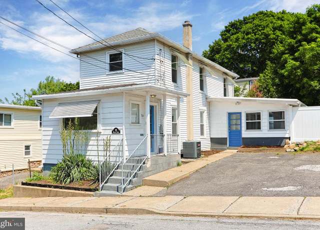 Property at 816 Walton St, Bethlehem, PA 18018, 3 beds, 1.5 baths