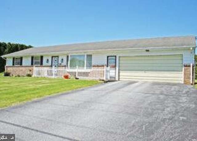Property at 649 Hilltop Rd, Myerstown, PA 17067, 3 beds, 2 baths