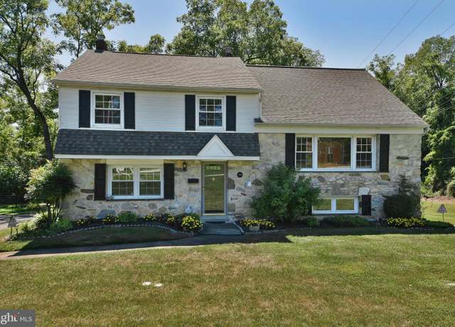 Property at 2106 Carolton Way, Flourtown, PA 19031, 3 beds, 2.5 baths