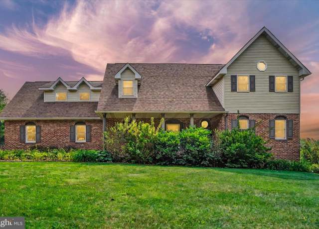 Property at 1646 Mill Rd, Seven Valleys, PA 17360, 5 beds, 2.5 baths