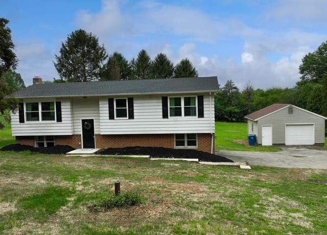 Property at 2208 Keeney Rd, Spring Grove, PA 17362, 3 beds, 1.5 baths
