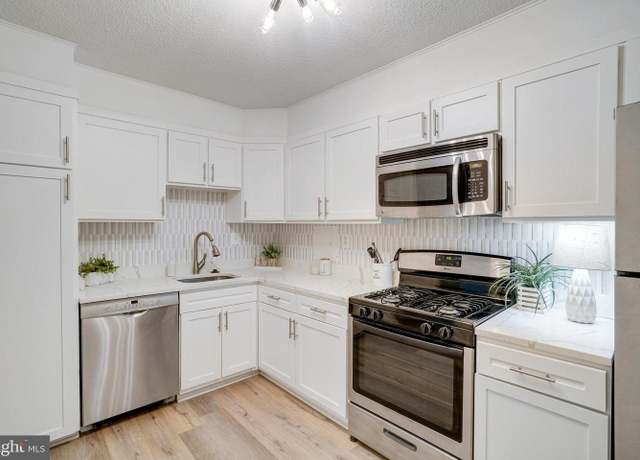 Property at 1300 Army Navy Dr #124, Arlington, VA 22202, 1 bed, 1 bath