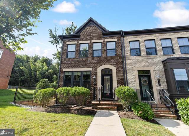 Property at 5740 10th Rd N, Arlington, VA 22205, 4 beds, 4 baths