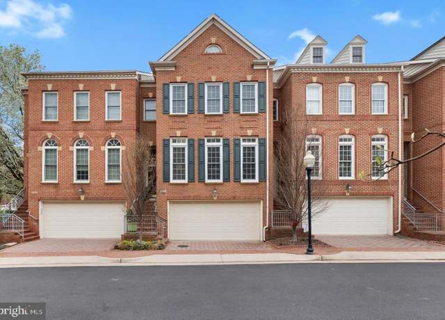 Property at 5249 Brawner Pl, Alexandria, VA 22304, 4 beds, 3 baths