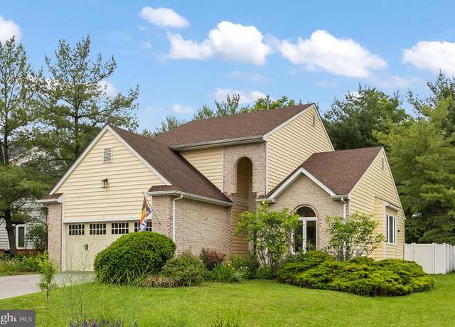 Property at 419 Westside Station Dr, Winchester, VA 22601, 4 beds, 3 baths