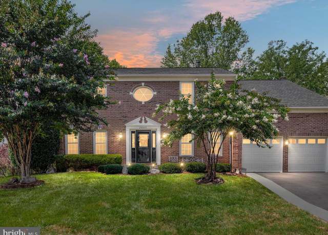 Property at 20607 Woodmere Ct, Sterling, VA 20165, 3 beds, 4.5 baths