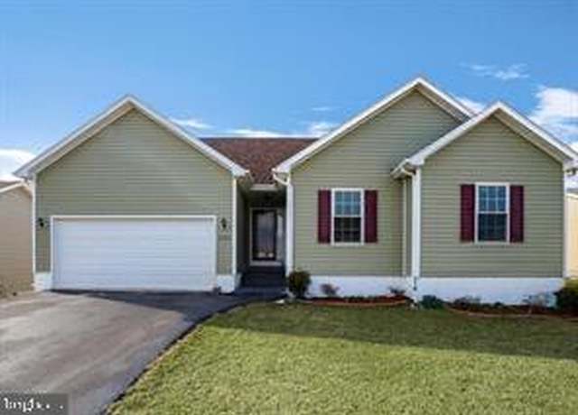 Property at 494 Ives St, Martinsburg, WV 25405, 3 beds, 2 baths