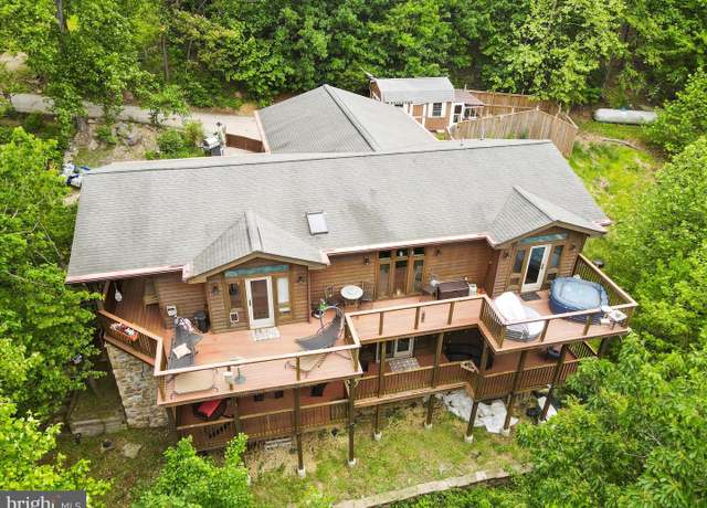 Property at 316 Ashbaugh Dr, Harpers Ferry, WV 25425, 3 beds, 2.5 baths
