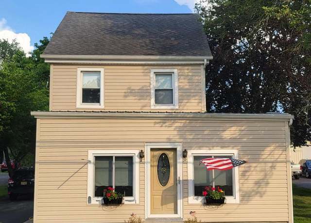 Property at 172 Kings Hwy, Mount Royal, NJ 08061, 3 beds, 1.5 baths