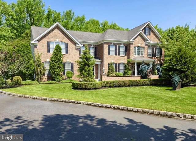 Property at 12 Dutchess Dr, Allentown, NJ 08501, 5 beds, 3.5 baths