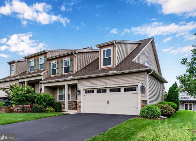 Property at 1605 Quincey Dr, Mechanicsburg, PA 17050, 3 beds, 2.5 baths