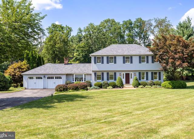Property at 197 Rosewood Dr, West Chester, PA 19382, 4 beds, 2.5 baths