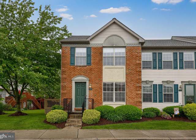 Property at 402 Cobblestone Ln, Lancaster, PA 17601, 3 beds, 2 baths