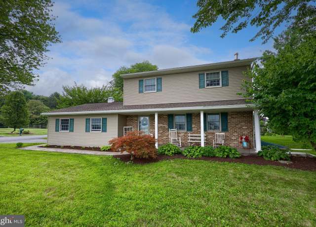 Property at 400 Countryside Dr, Ephrata, PA 17522, 4 beds, 3 baths