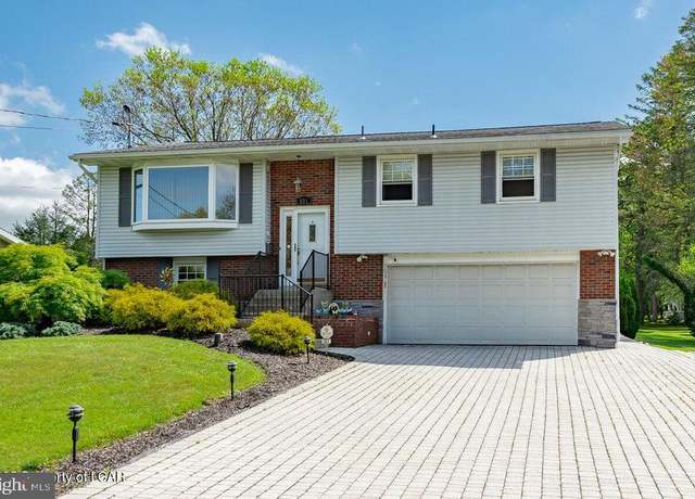 Property at 691 Harvey St, West Hazleton, PA 18202, 4 beds