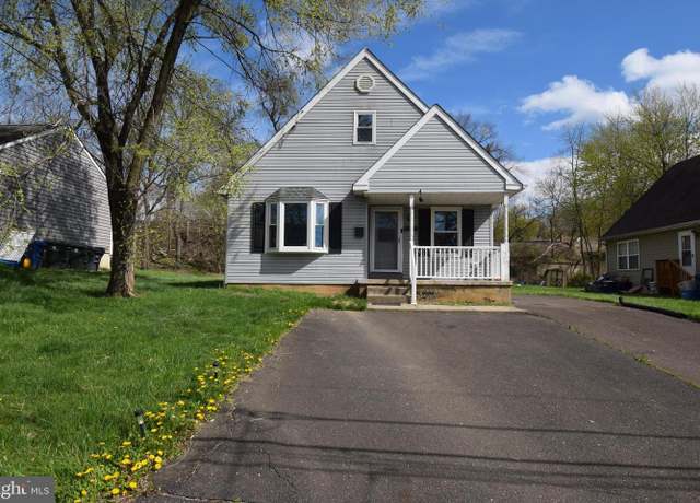 Property at 1625 Washington Ave, Willow Grove, PA 19090, 5 beds, 2 baths
