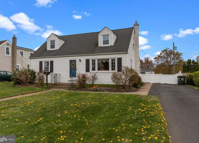 Property at 609 Preston Ln, Hatboro, PA 19040, 3 beds, 2 baths
