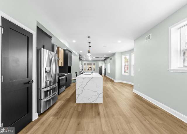 Property at 914 W Duncannon Ave, Philadelphia, PA 19141, 5 beds, 2.5 baths