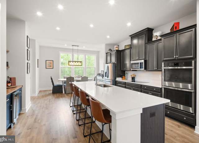 Property at 2495 Liberty Loop, Herndon, VA 20171, 3 beds, 3 baths