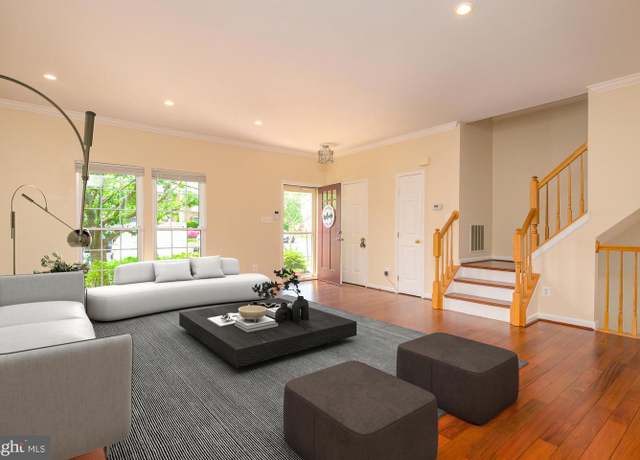 Property at 6869 Ridge Water Ct, Centreville, VA 20121, 3 beds, 2.5 baths