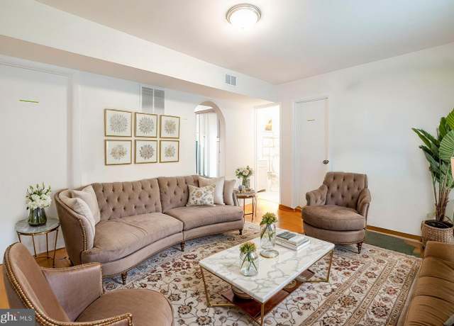Property at 2815 Bass Ct, Alexandria, VA 22306, 8 beds, 5 baths