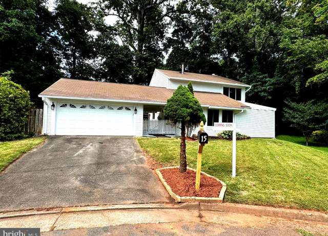 Property at 15 Greenfield Ct, Sterling, VA 20164, 4 beds, 2.5 baths