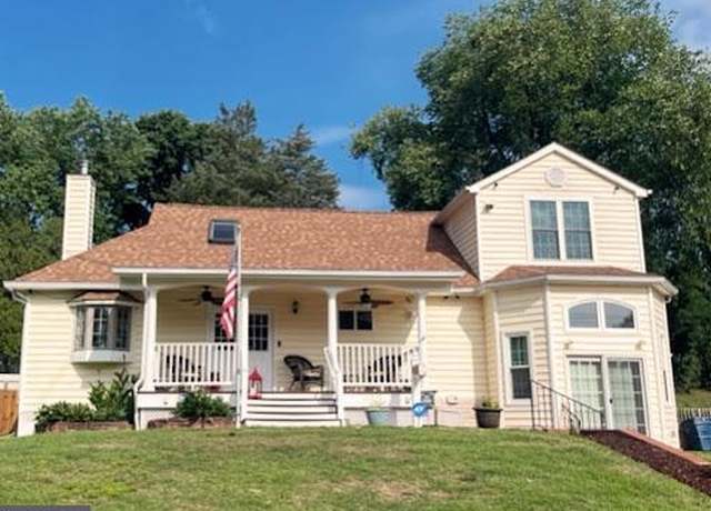 Property at 1412 Kentucky Ave, Woodbridge, VA 22191, 4 beds, 3.5 baths