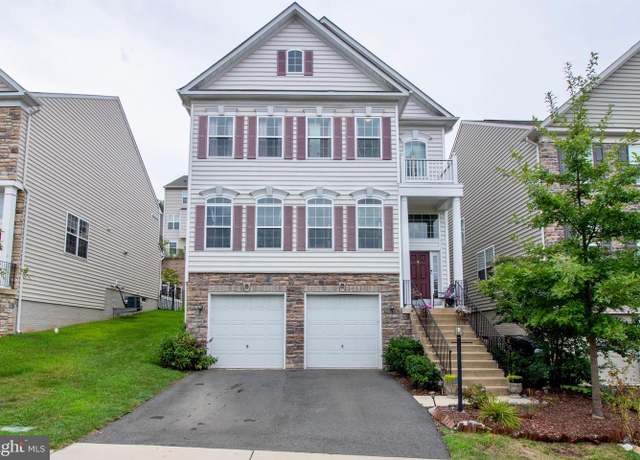Property at 3570 Eagle Ridge Dr, Woodbridge, VA 22191, 5 beds, 4.5 baths