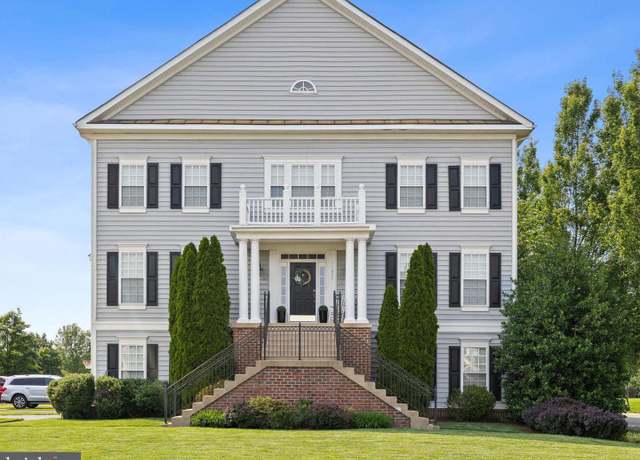 Property at 11821 Whitworth Cannon Ln, Bristow, VA 20136, 3 beds, 3 baths