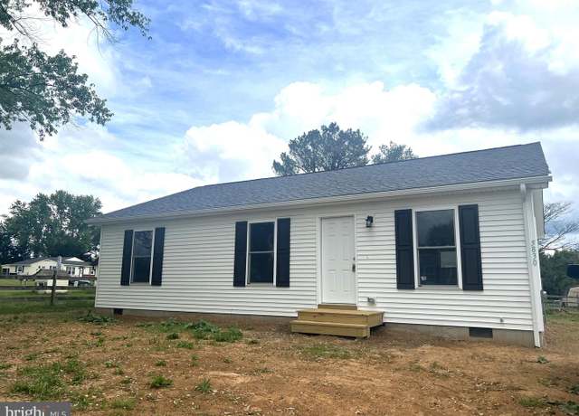 Property at 5830 Broad St, Mount Jackson, VA 22842, 3 beds, 2 baths