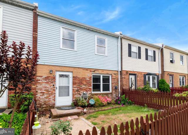 Property at 53 Bristol Ct, Stafford, VA 22556, 3 beds, 2.5 baths
