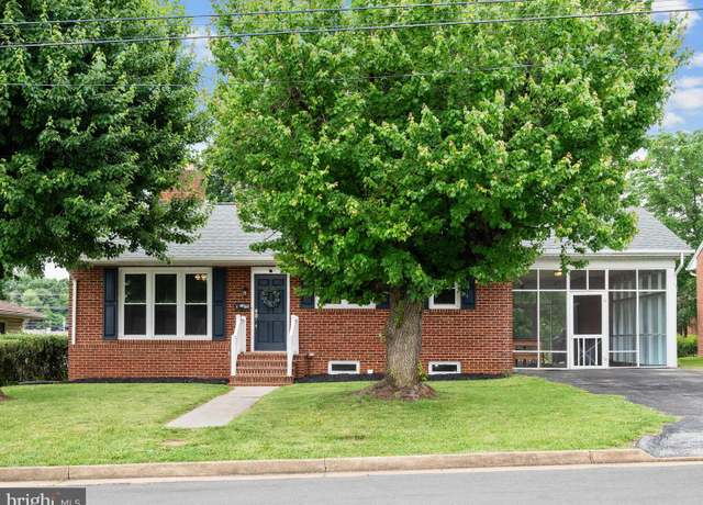 Property at 117 Washington Ave, Front Royal, VA 22630, 3 beds, 2 baths