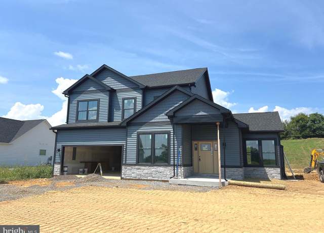 Property at 82 Lauder Dr, Martinsburg, WV 25403, 3 beds, 2.5 baths