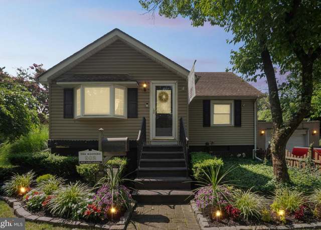 Property at 902 W Kings Hwy, Mount Ephraim, NJ 08059, 4 beds, 1.5 baths