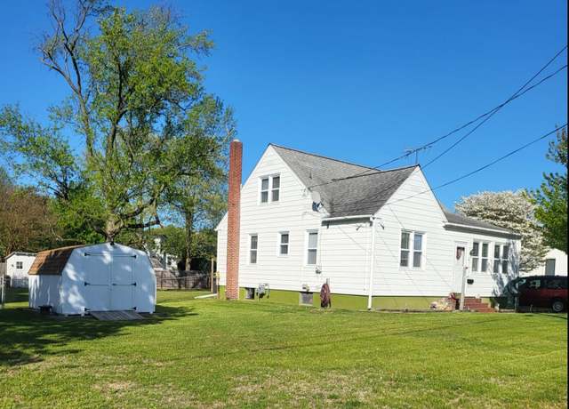 Property at 58 Marlyn Ave, Pennsville, NJ 08070, 4 beds, 1.5 baths