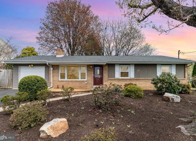 Property at 311 Reservoir Rd, Mechanicsburg, PA 17055, 4 beds, 3.5 baths
