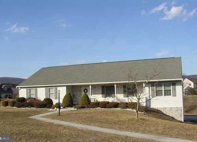 Property at 55 Ridge Ave, Carlisle, PA 17013, 4 beds, 2.5 baths