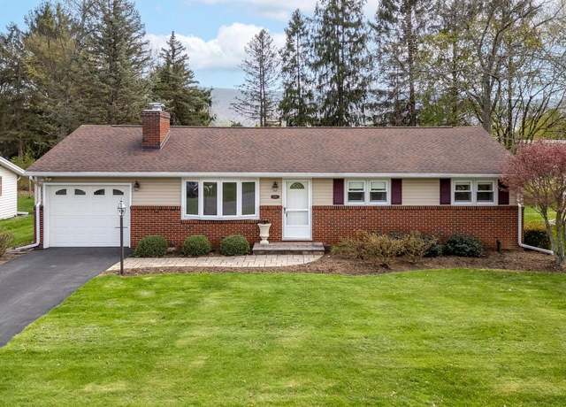 Property at 138 Pine Tree Ave, Boalsburg, PA 16827, 3 beds, 2.5 baths