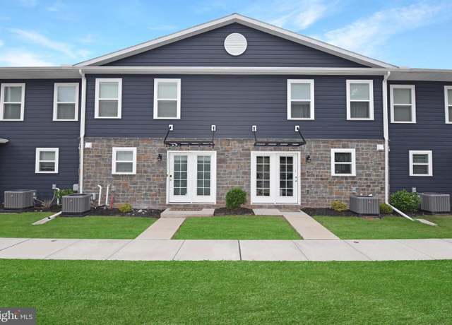 Property at 110 High Pointe Dr, Hummelstown, PA 17036, 3 beds, 2.5 baths
