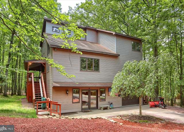 Property at 208 Owego Dr, Hazleton, PA 18202, 5 beds, 3 baths