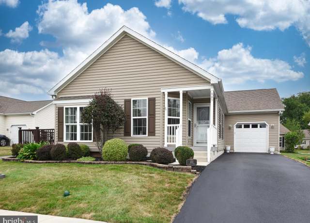 Property at 403 Azalea Dr, Blue Bell, PA 19422, 2 beds, 2 baths